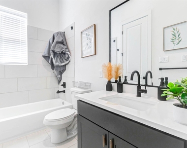 334 Eastwood Street - Photo Thumbnail 19