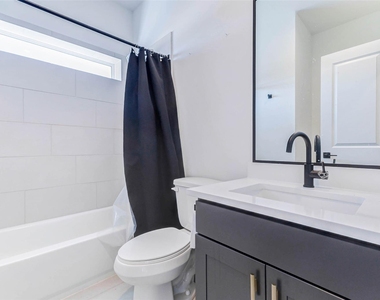 334 Eastwood Street - Photo Thumbnail 23