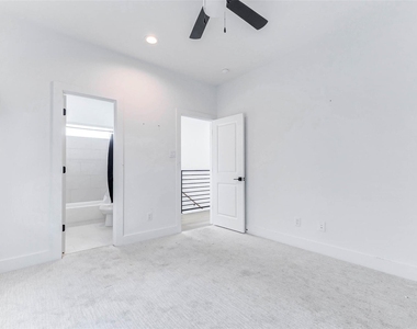334 Eastwood Street - Photo Thumbnail 22