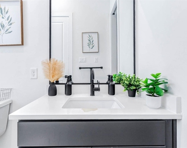 334 Eastwood Street - Photo Thumbnail 20