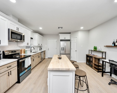 2811 Winbern Street - Photo Thumbnail 15