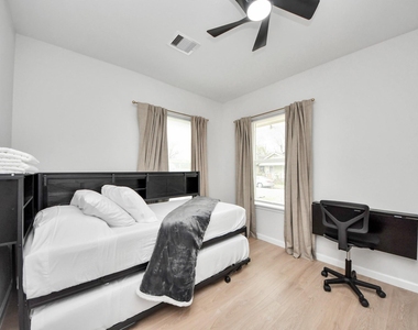 2811 Winbern Street - Photo Thumbnail 21