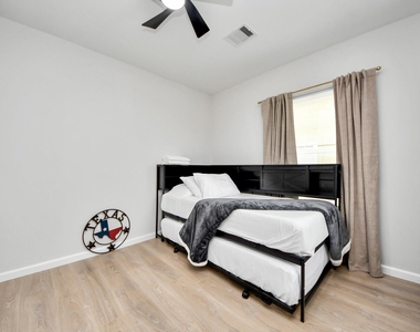 2811 Winbern Street - Photo Thumbnail 20