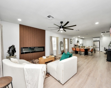 2811 Winbern Street - Photo Thumbnail 5