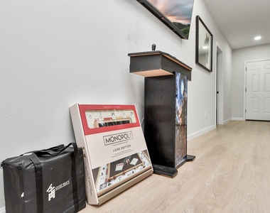 2811 Winbern Street - Photo Thumbnail 11