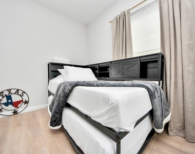 2811 Winbern Street - Photo Thumbnail 22