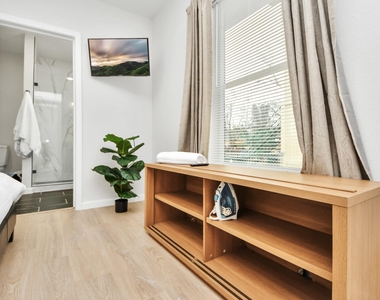 2811 Winbern Street - Photo Thumbnail 34