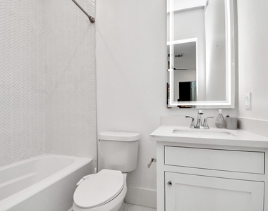 2303 Yupon Street - Photo Thumbnail 40
