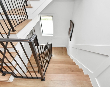 2303 Yupon Street - Photo Thumbnail 12