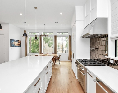 2303 Yupon Street - Photo Thumbnail 23