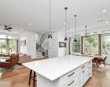 2303 Yupon Street - Photo Thumbnail 22
