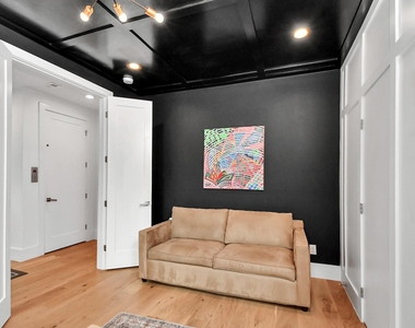 2303 Yupon Street - Photo Thumbnail 10