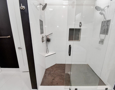 2303 Yupon Street - Photo Thumbnail 37