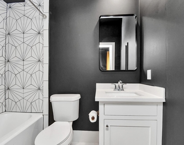 2303 Yupon Street - Photo Thumbnail 11