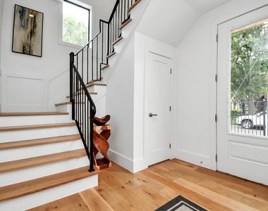 2303 Yupon Street - Photo Thumbnail 8