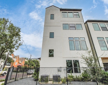 2303 Yupon Street - Photo Thumbnail 4