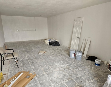 2116 Lockwood Drive - Photo Thumbnail 6