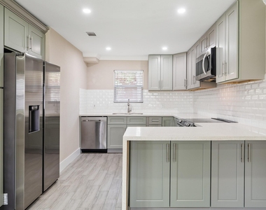 2222 Peppermill Road - Photo Thumbnail 8
