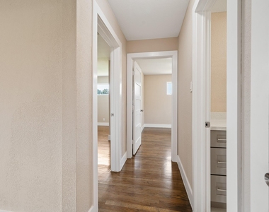 2222 Peppermill Road - Photo Thumbnail 23