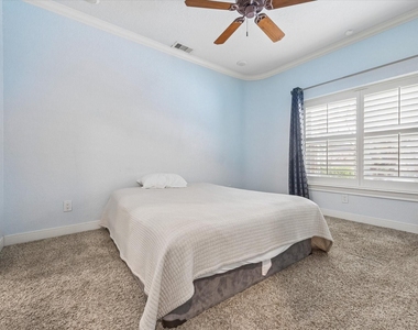 2128 Harold Street - Photo Thumbnail 6