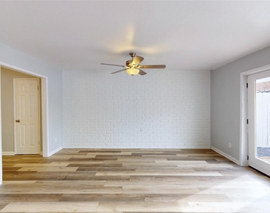 14147 Misty Meadow Lane - Photo Thumbnail 6