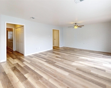 14147 Misty Meadow Lane - Photo Thumbnail 4