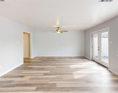 14147 Misty Meadow Lane - Photo Thumbnail 5