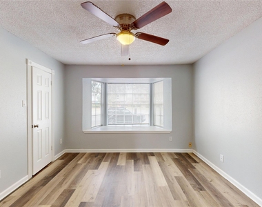 14147 Misty Meadow Lane - Photo Thumbnail 24