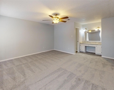 14147 Misty Meadow Lane - Photo Thumbnail 17