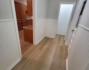 706 Maple St - Photo Thumbnail 17