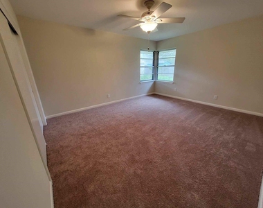 706 Maple St - Photo Thumbnail 19