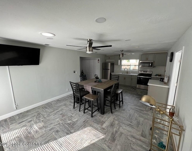 1810 Elizabeth Street - Photo Thumbnail 9