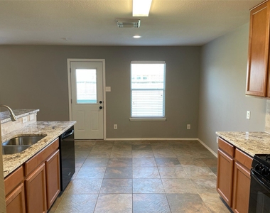 9331 Norwood Trails Drive - Photo Thumbnail 7