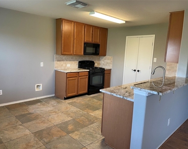 9331 Norwood Trails Drive - Photo Thumbnail 8