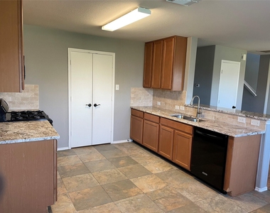 9331 Norwood Trails Drive - Photo Thumbnail 10