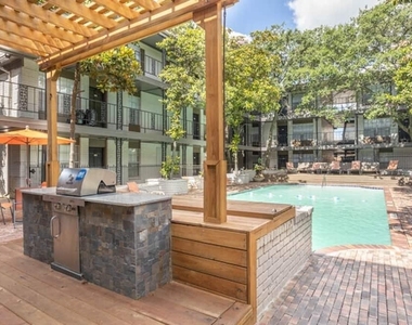 6505 Westheimer Road - Photo Thumbnail 14