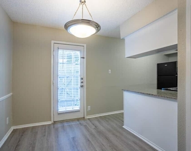 6505 Westheimer Road - Photo Thumbnail 11