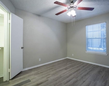 6505 Westheimer Road - Photo Thumbnail 10
