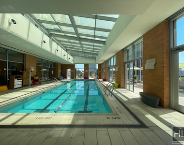 Spruce Street - Photo Thumbnail 5
