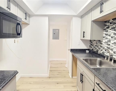 3775 40th Lane S - Photo Thumbnail 5