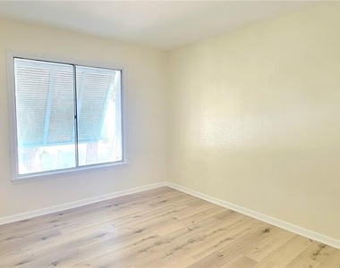 3775 40th Lane S - Photo Thumbnail 8