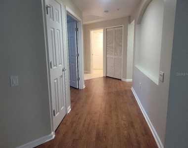 820 Lantern Way - Photo Thumbnail 7
