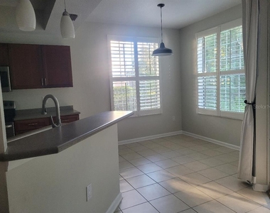 820 Lantern Way - Photo Thumbnail 13