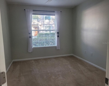 820 Lantern Way - Photo Thumbnail 24