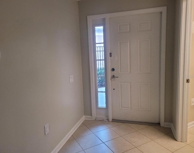 820 Lantern Way - Photo Thumbnail 36
