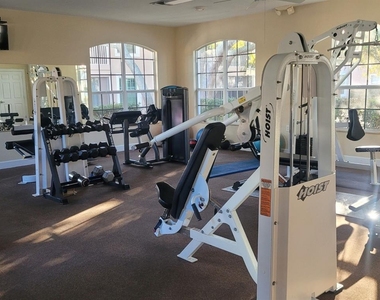 820 Lantern Way - Photo Thumbnail 41