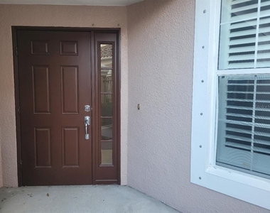820 Lantern Way - Photo Thumbnail 5