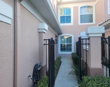 820 Lantern Way - Photo Thumbnail 4