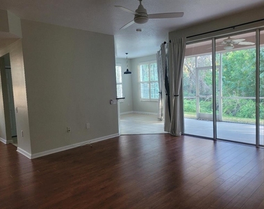 820 Lantern Way - Photo Thumbnail 9