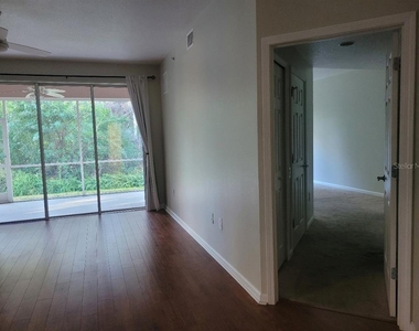 820 Lantern Way - Photo Thumbnail 10